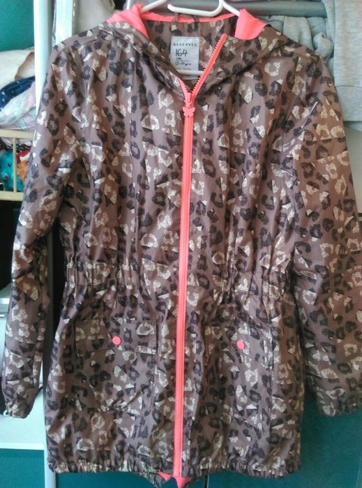 Różowa Kurtka Nieprzemakalna firma Reserved rozm.S i M