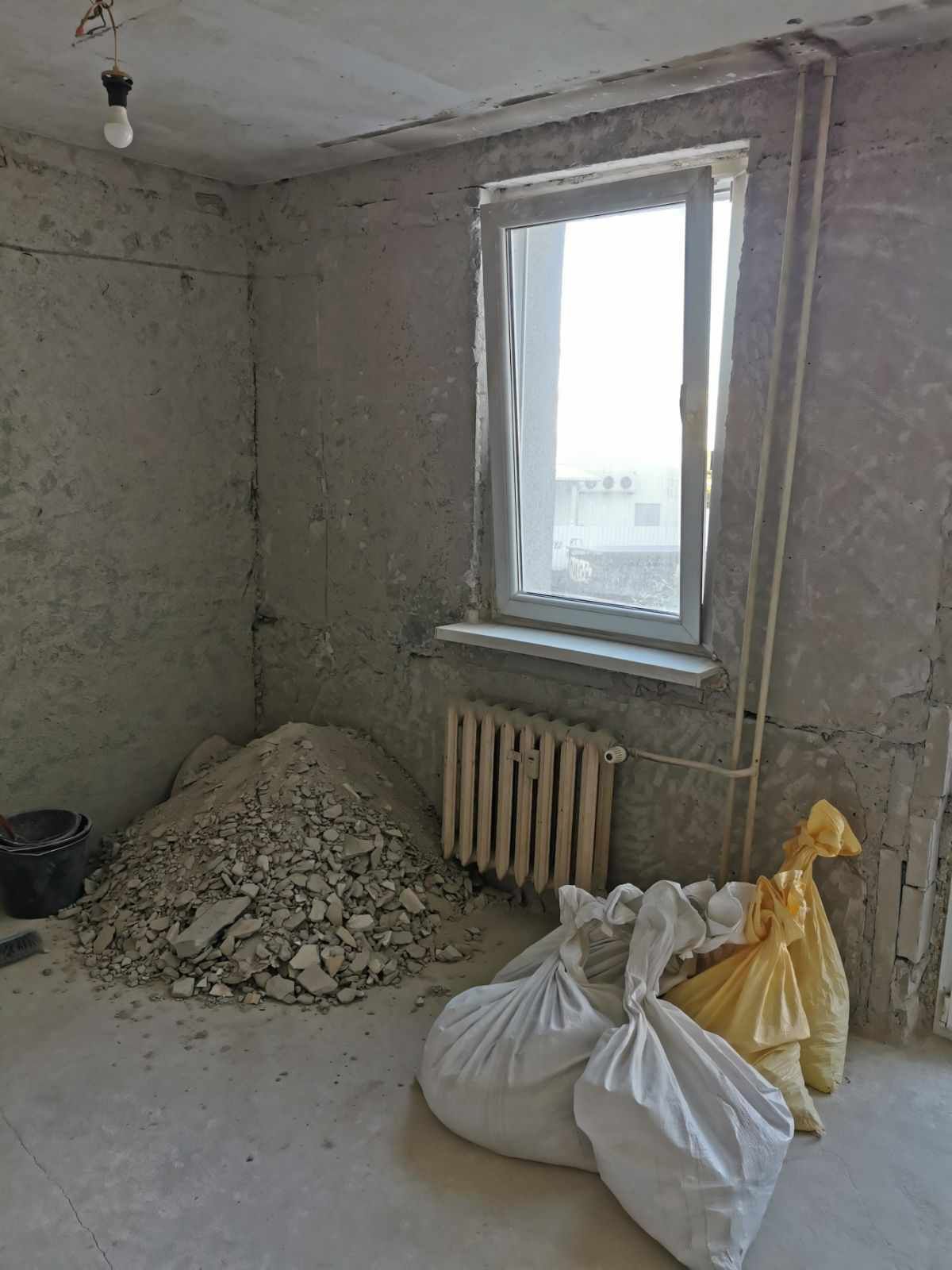 Wywóz gruzu odpadów budowlanych z załadunkiem rozbiórki szopek garaży