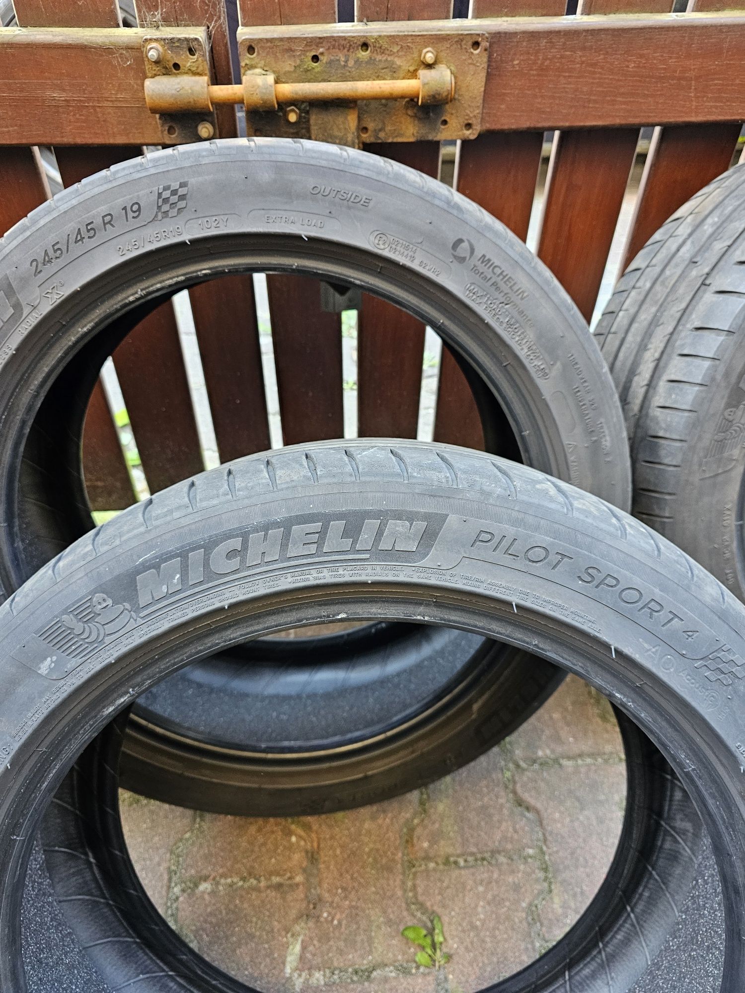 Opony letnie Michelin Pilot Sport 4 245/45/19