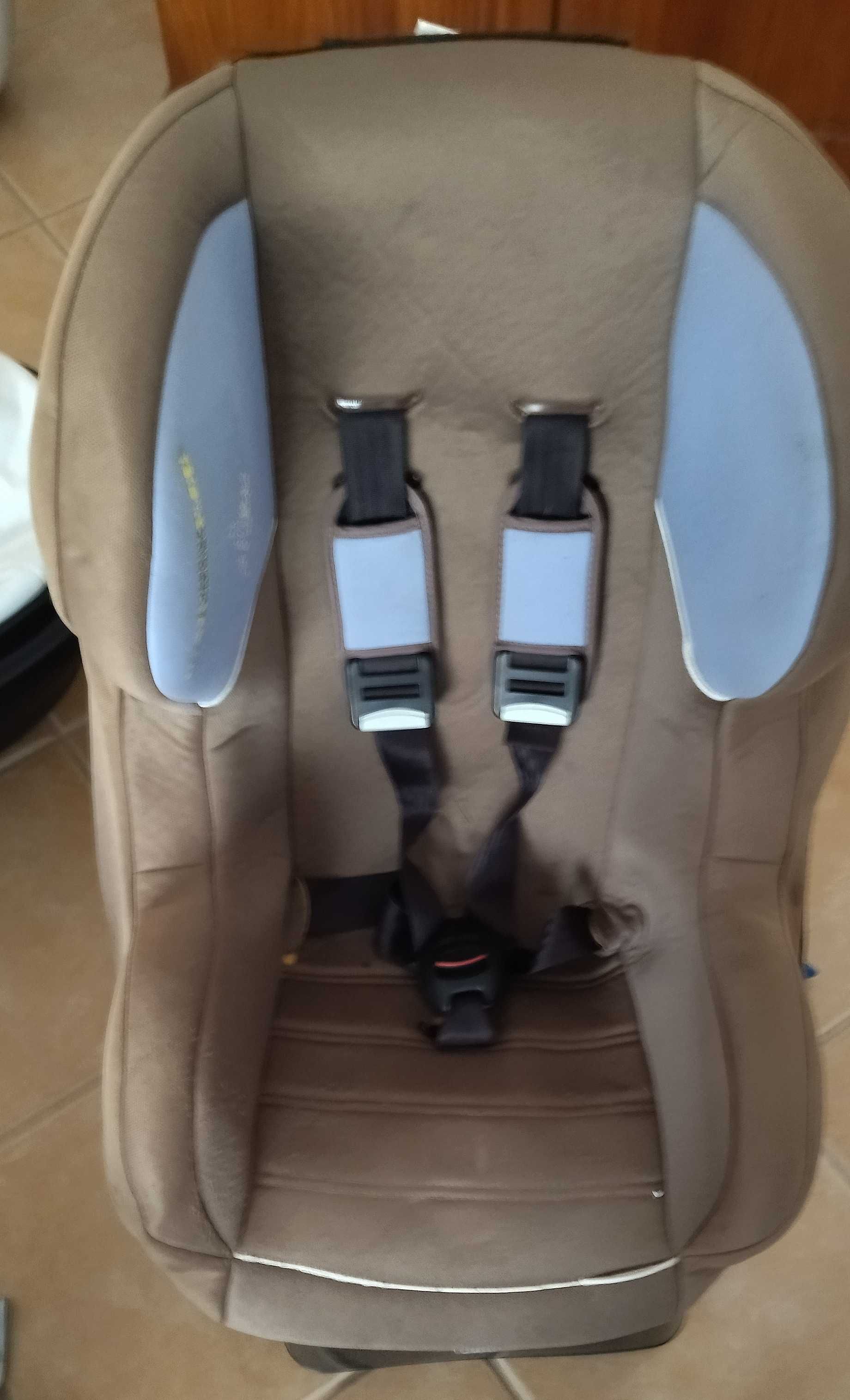 Vendo carrinho de bebe + cadeiras auto