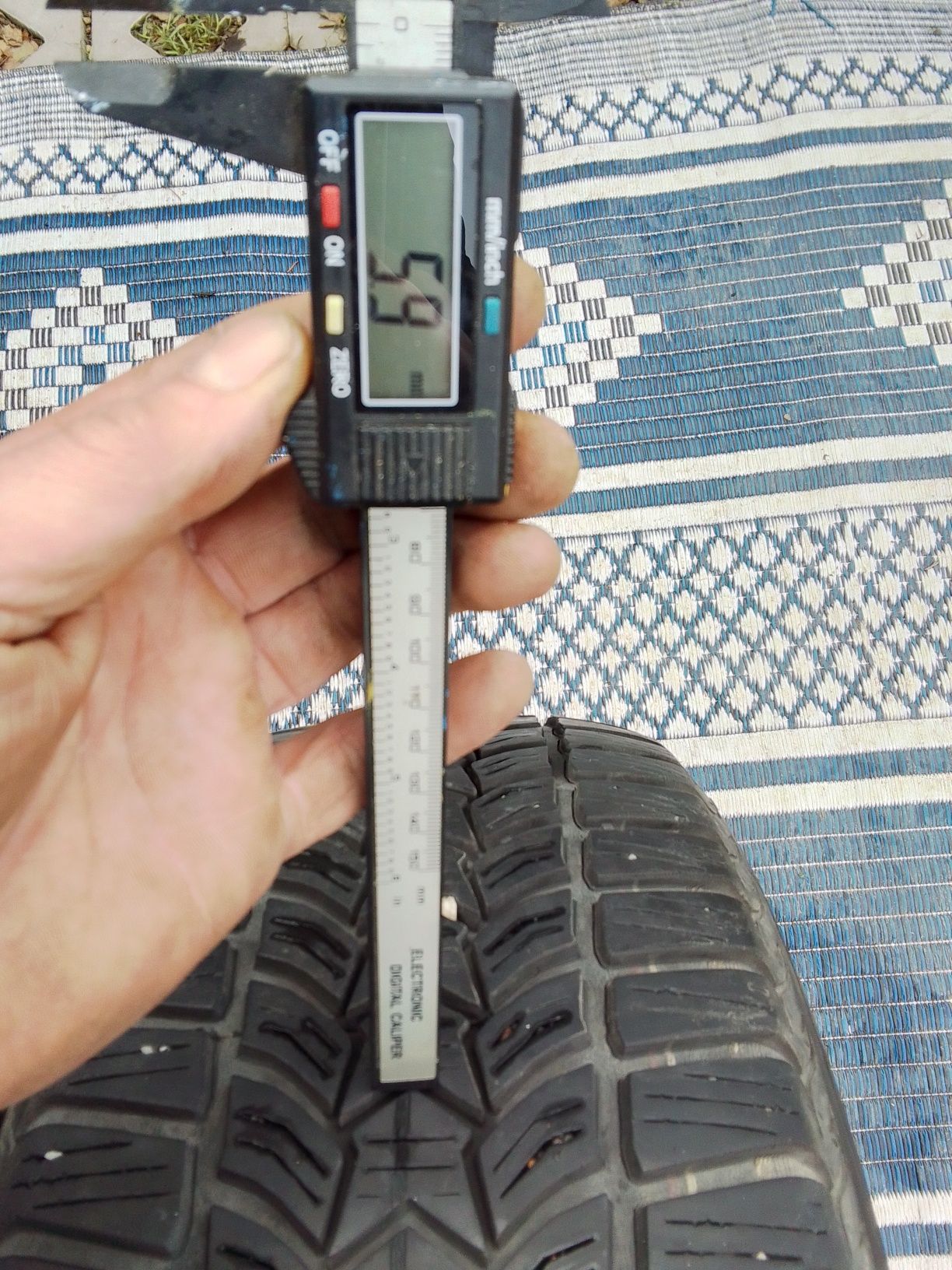 Cena za 2 Opony zimowe 215/55r17 DĘBICA 6mm