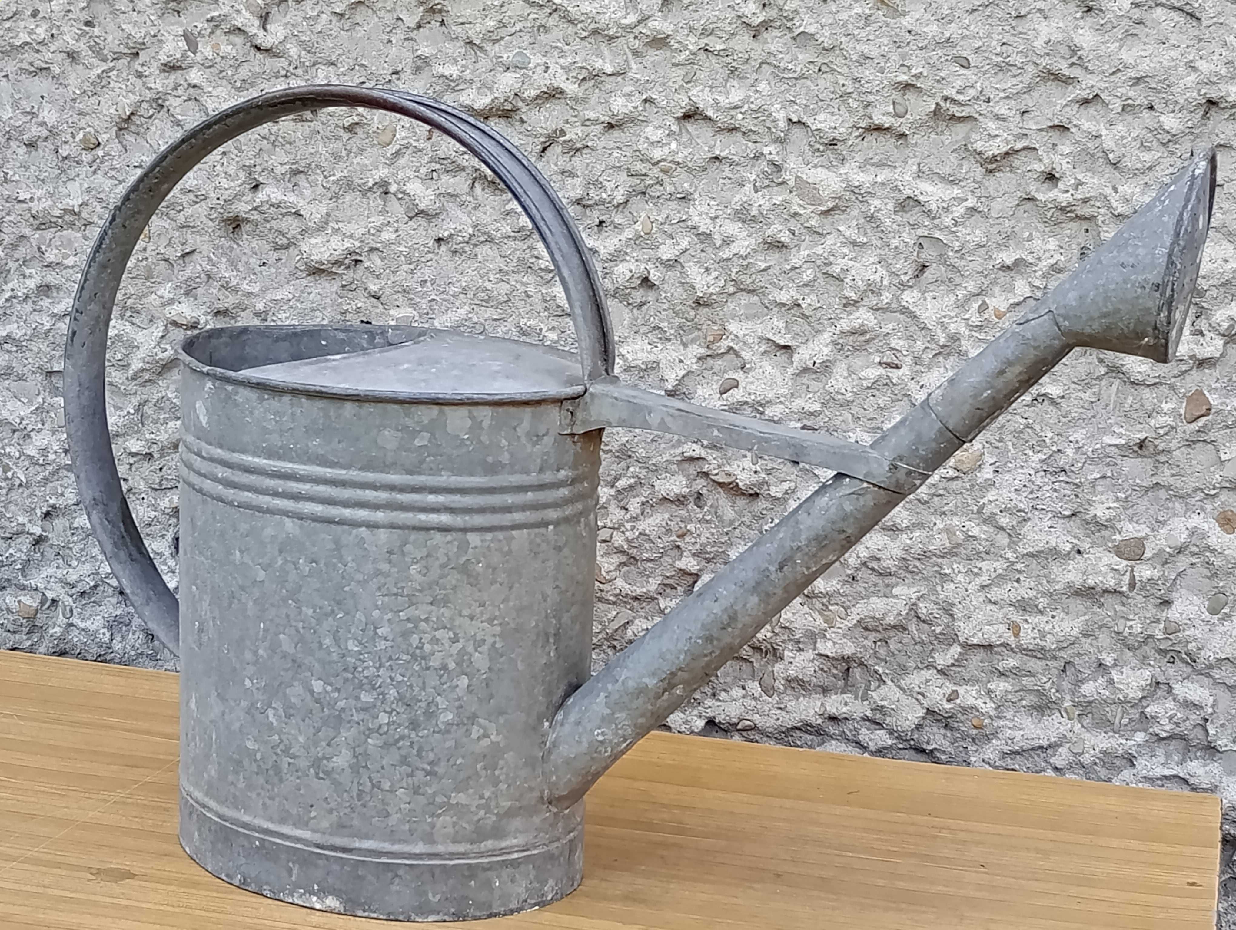 Duża konewka ogrodowa z blachy ocykowanej - PRL !!