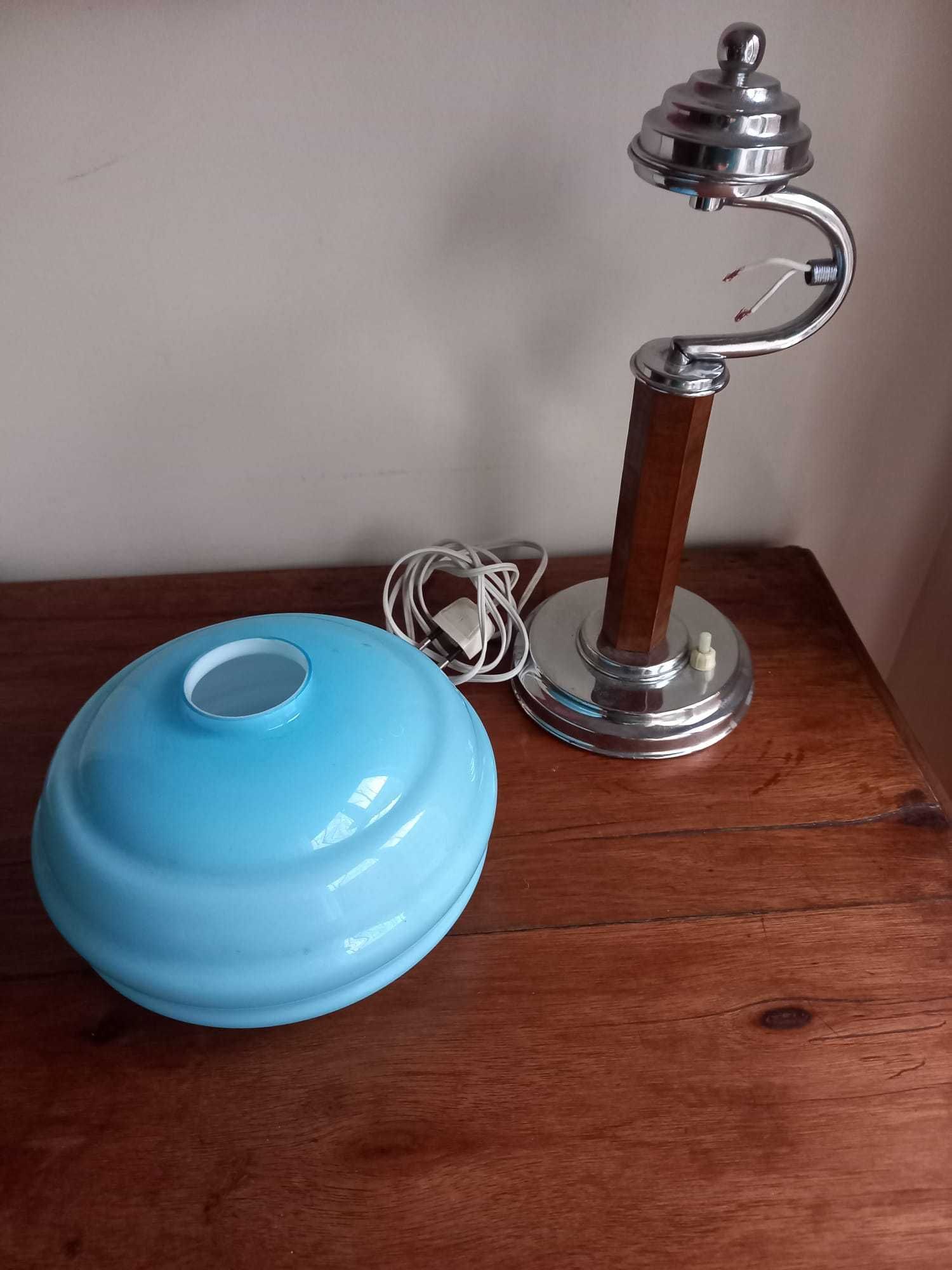Candeeiro de mesa Art Deco vidro opalino