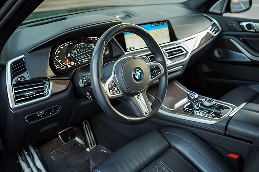 BMW X5      2023