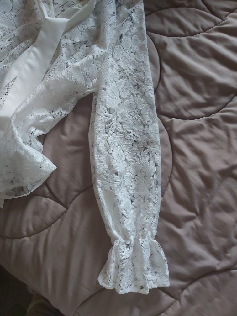 Blusa branca em renda nova 38