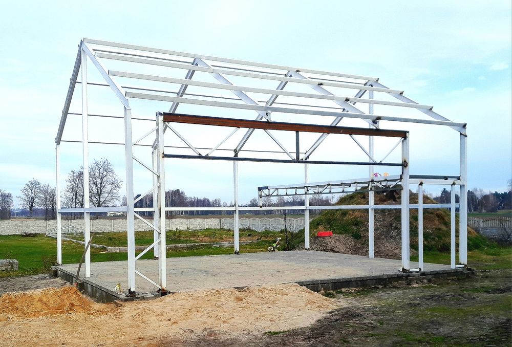 Konstrukcje stalowe. Hala. Garaż. Bramy drzwi garażowe