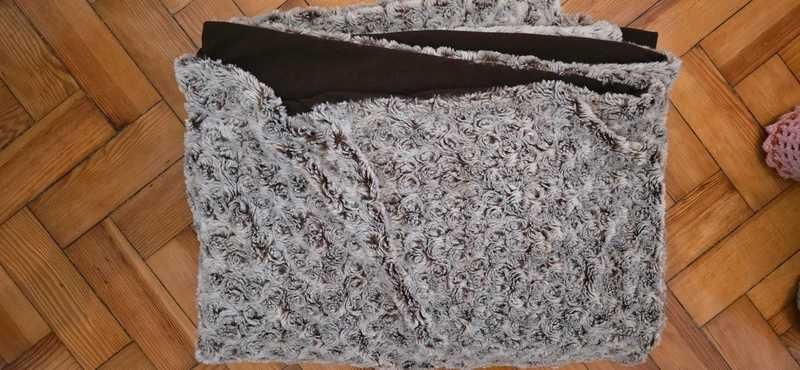 Manta quenre com pêlo