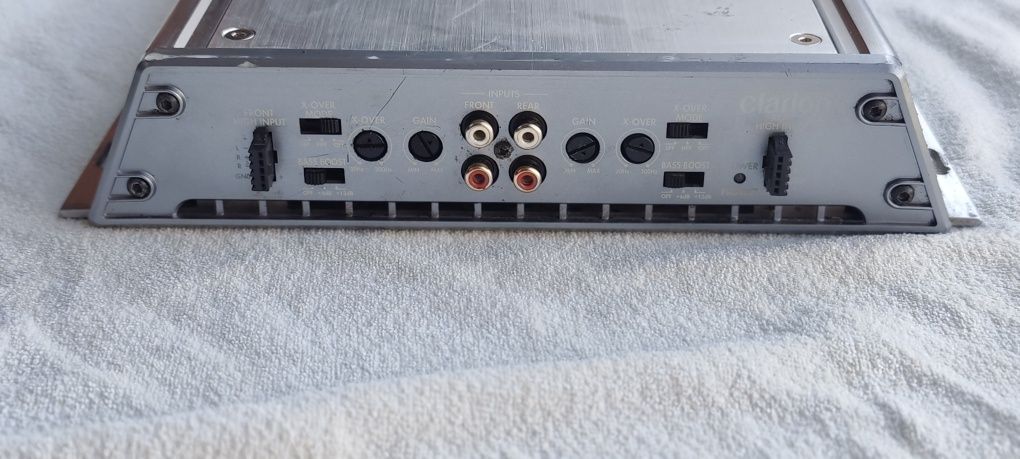 Wzmacniacz Clarion APX 4241E Głośniki