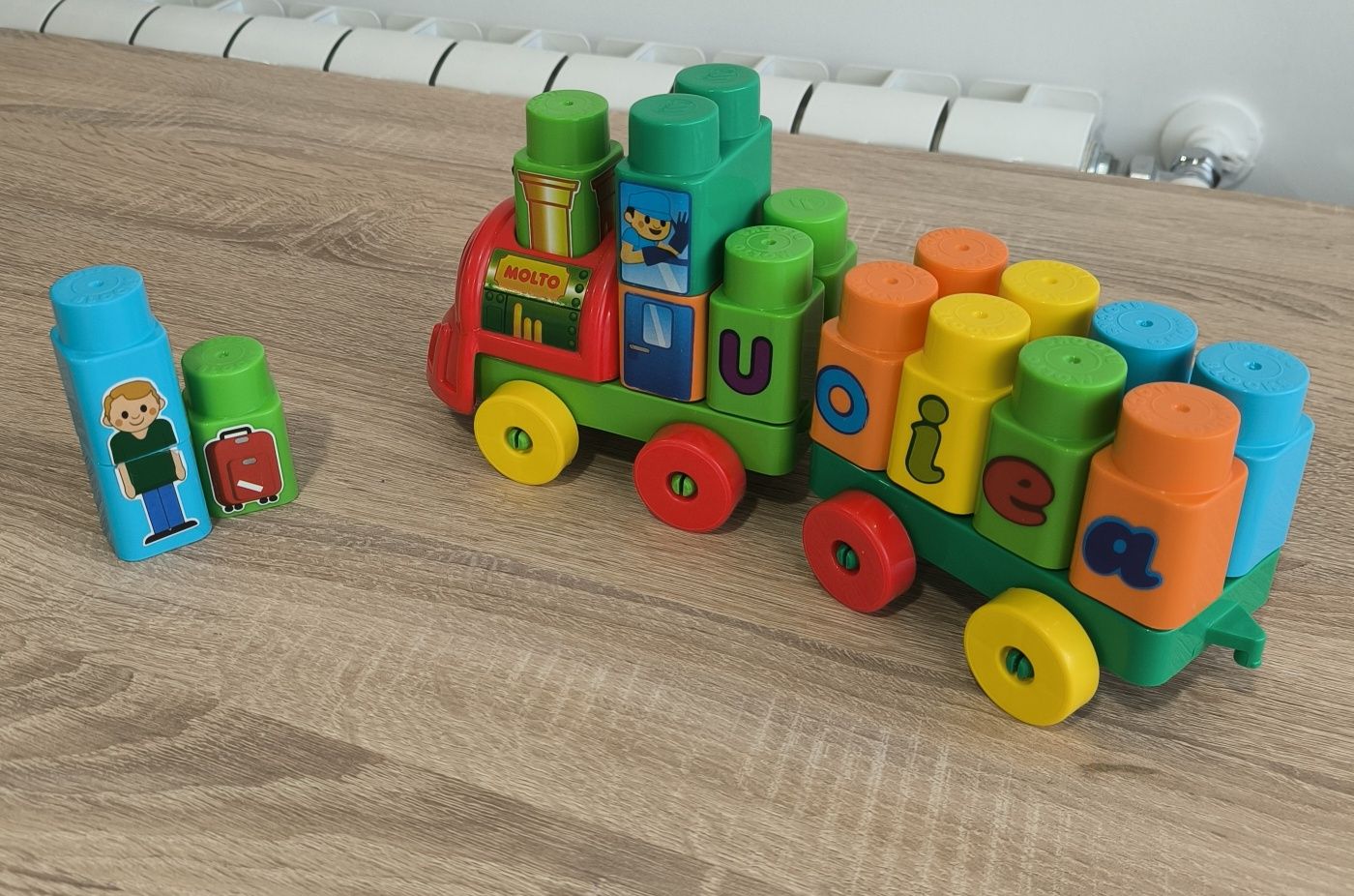 Jogo Educativo Molto Comboio de Construção 28 Peças