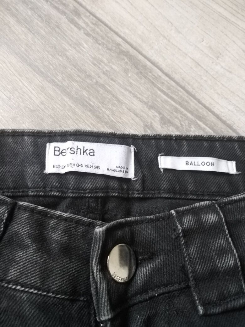 Jeansy Bershka rozmiar 36