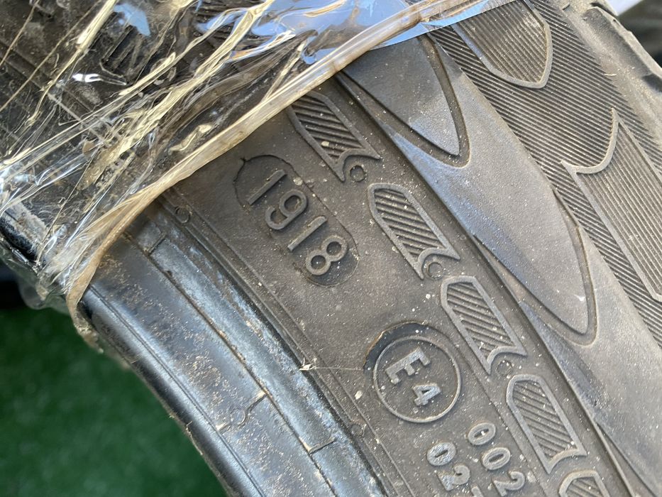 215/65 R16C Continental Vanco 2 пара  шин летних.