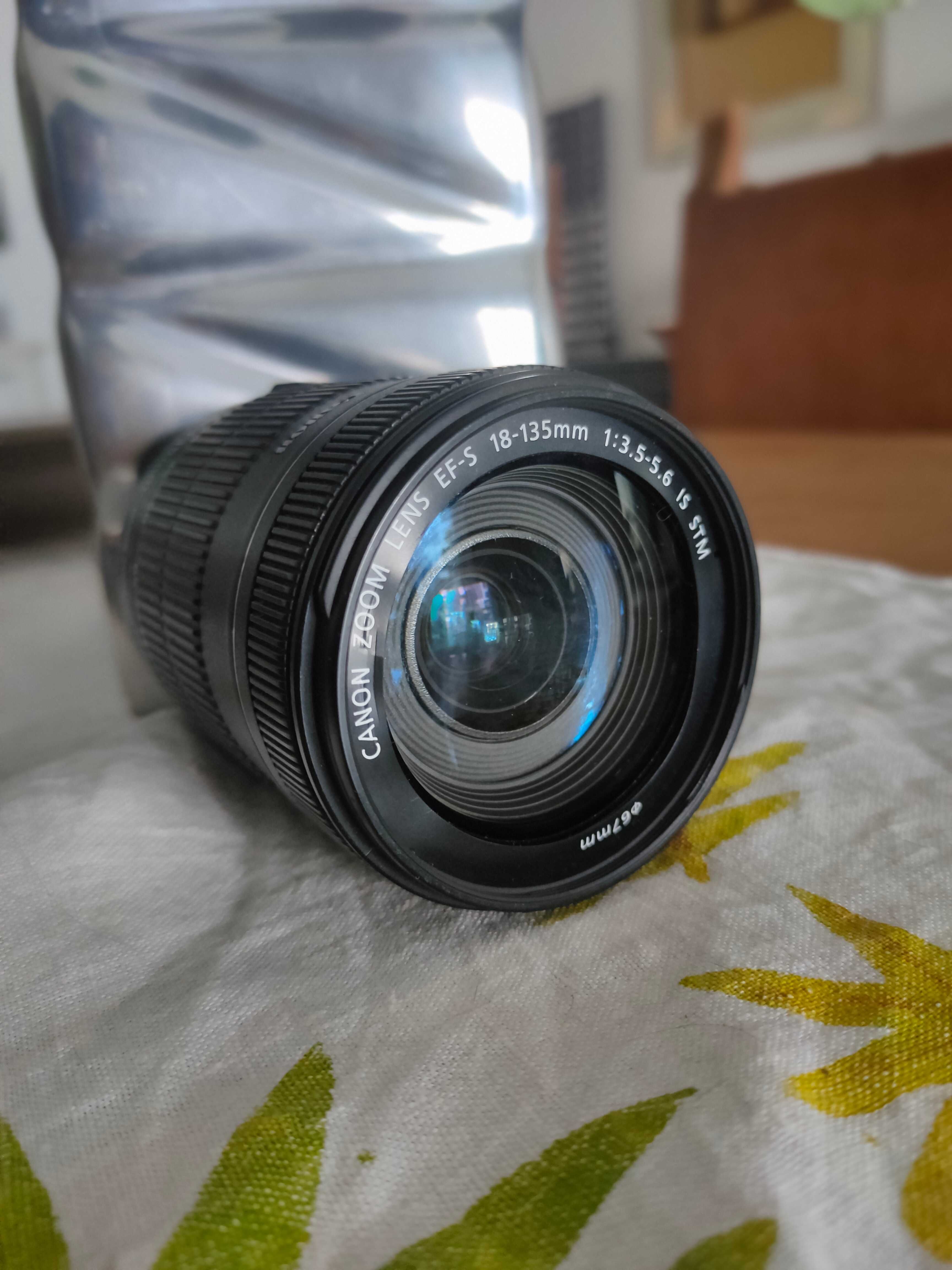 Canon EF-S 18-135mm f/3.5-5.6 IS STM