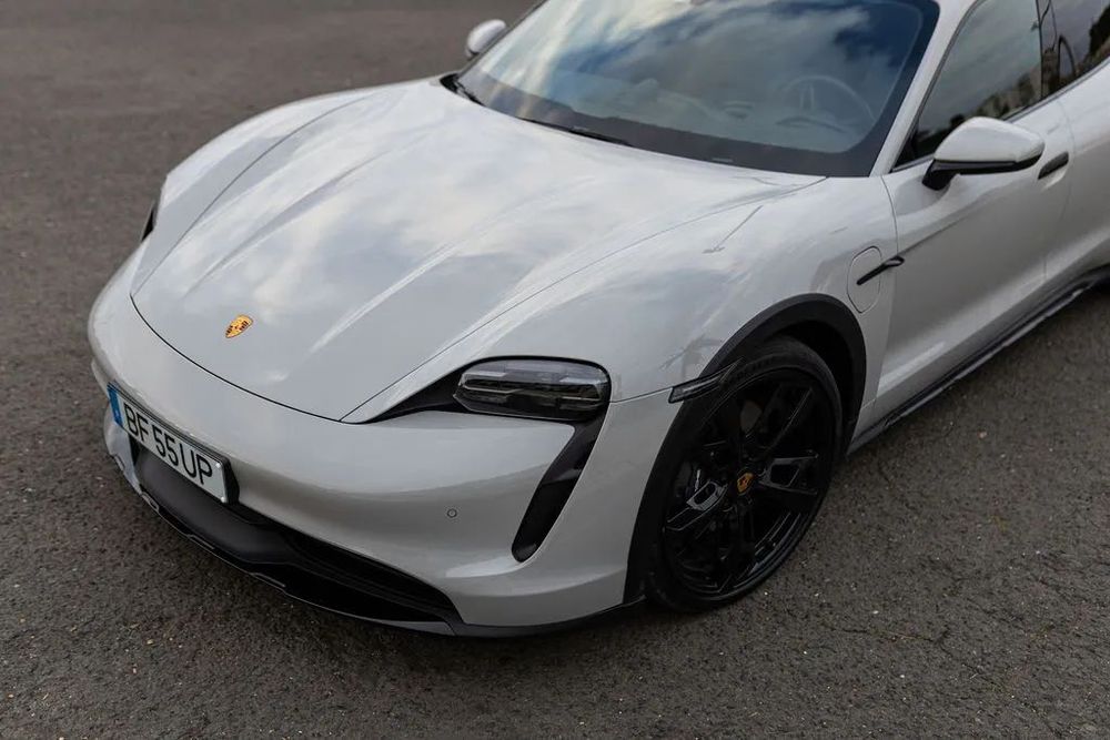 Porsche Taycan Cross Turismo 4