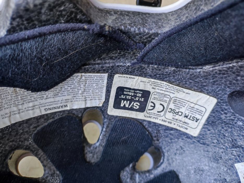 Шолом білий матовий, S/M, triple eight