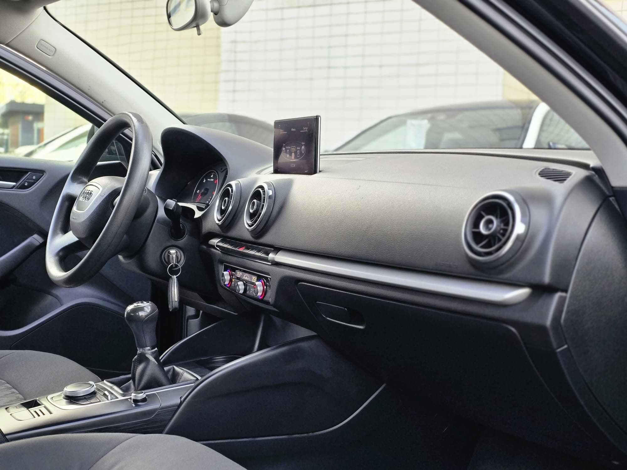AUDI A3 SPORTBACK S LINE 1.6TDI 110CV "LOOK RS3"
