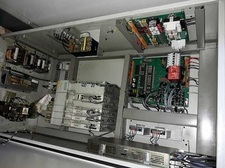 Centrum obróbcze CNC Bridgeport VMC 760 Frezarka