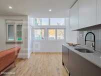 Apartamento T3 Totalmente Renovado - Pronto a Entrar!