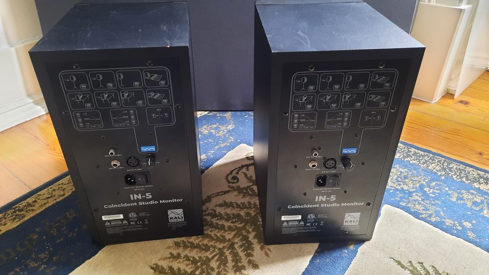 Monitores de Estudio - Kali Audio IN-5 (Muito pouco uso)