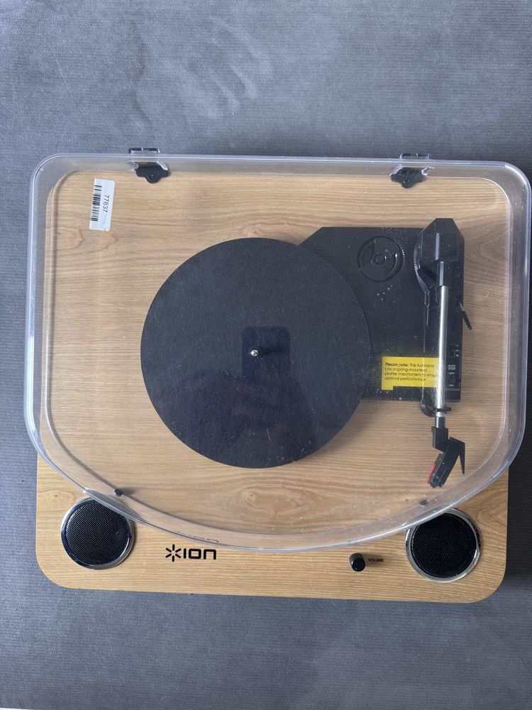 Gramofon ION Max LP