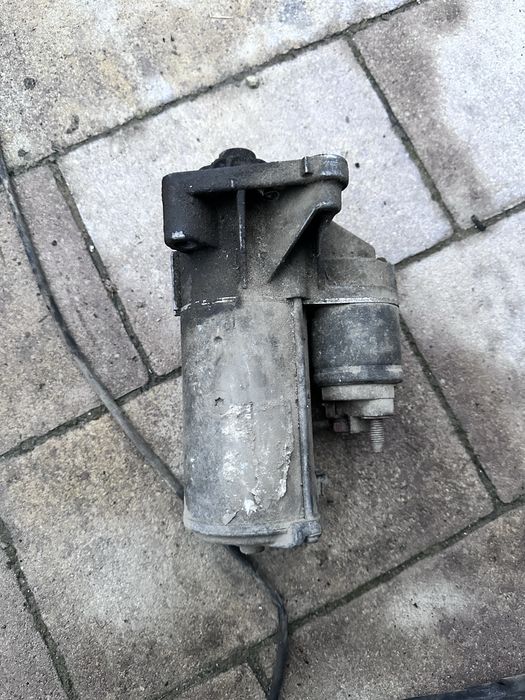 Стартер Рено трафік