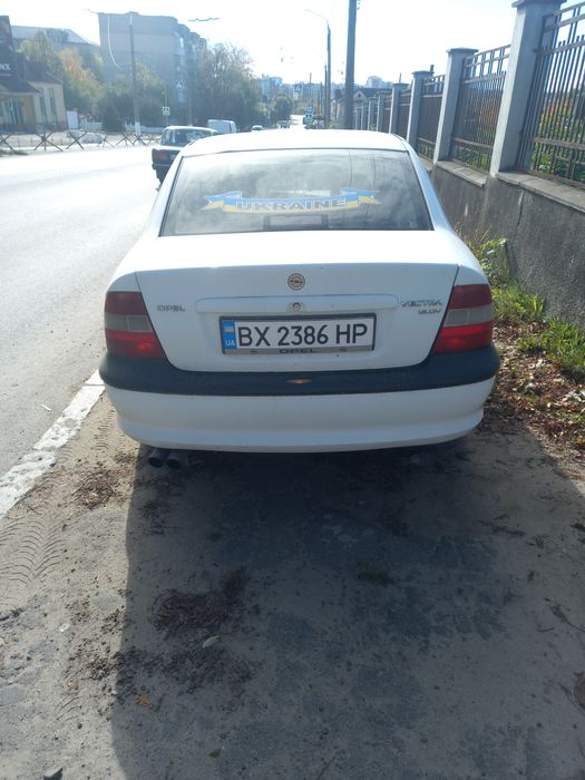 Opel vectra B бензин 1.6