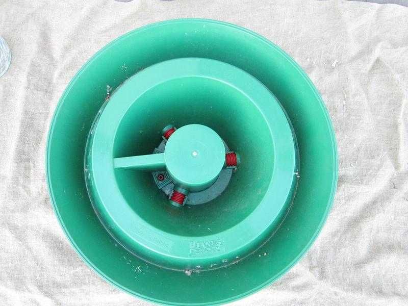 Підставка під ялинку із кронштейном для води 40 см