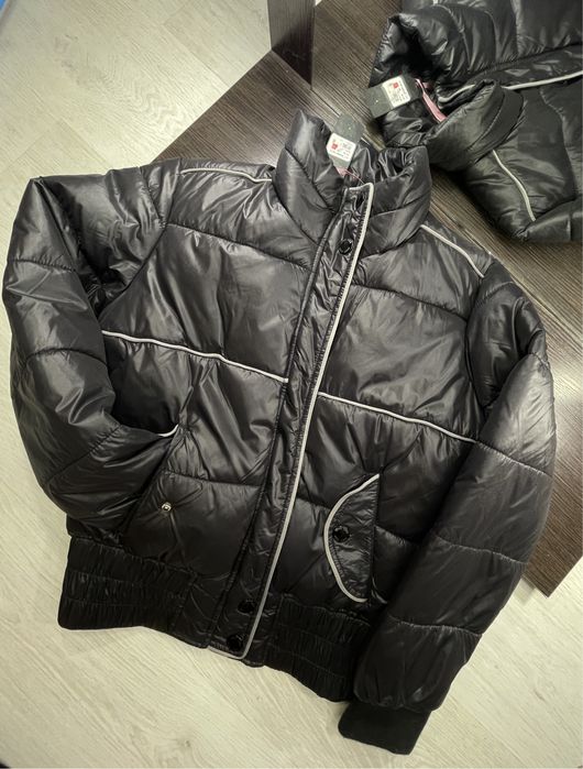 Жіноча куртка-бомбер Amy Gee