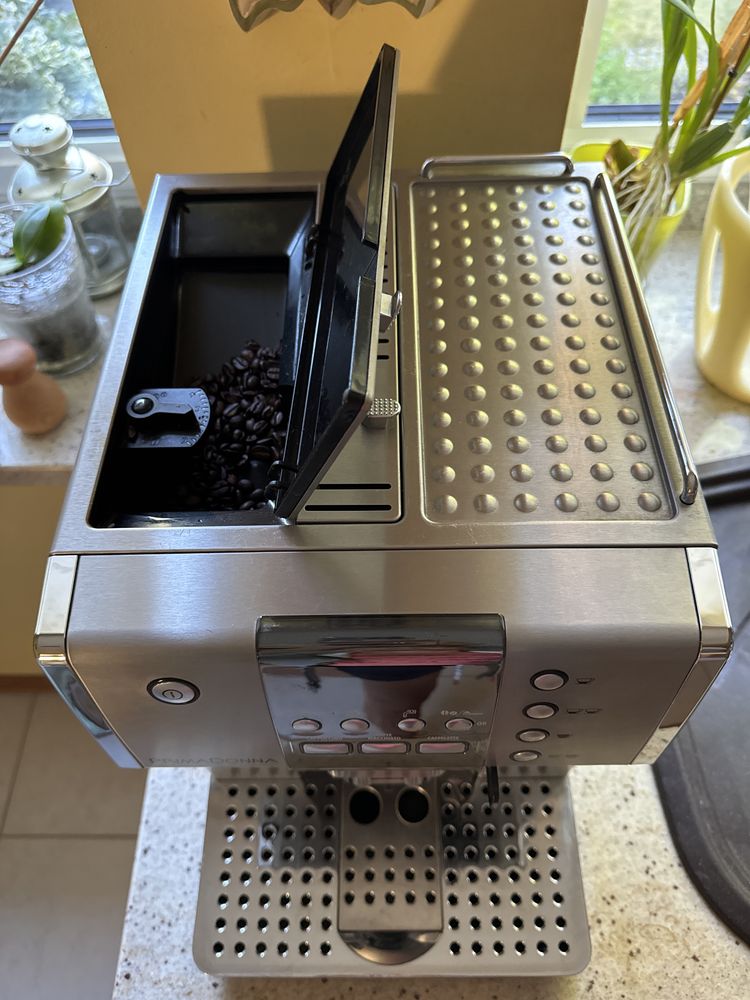 Ekspres do kawy Delonghi Primadonna