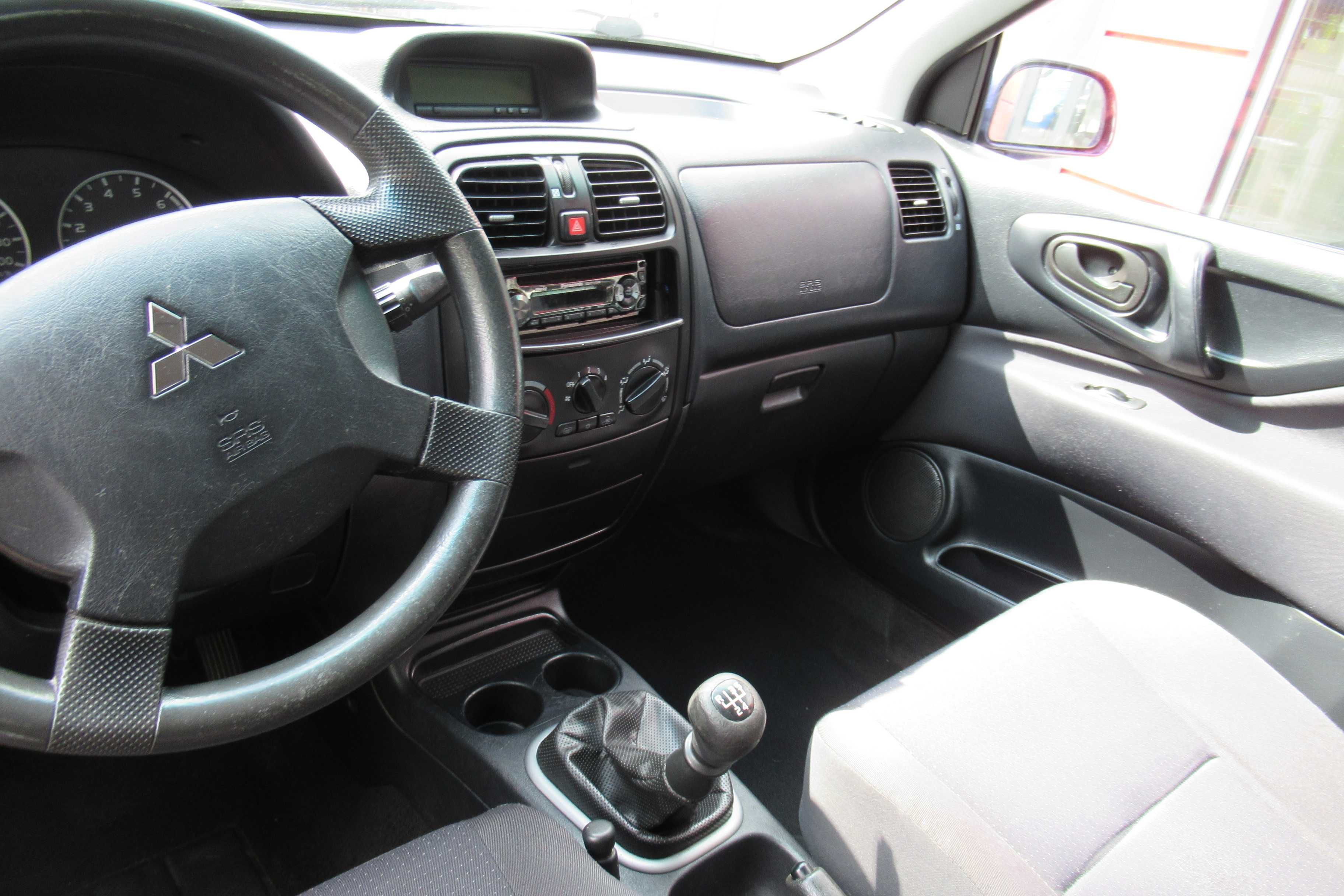 Mitsubishi Space Star benzyna 1.6 98km ładny z Niemiec mały minivan