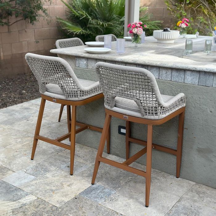 Zestaw 2 sztuk z aluminiową ramą i rattanowym wykończeniem