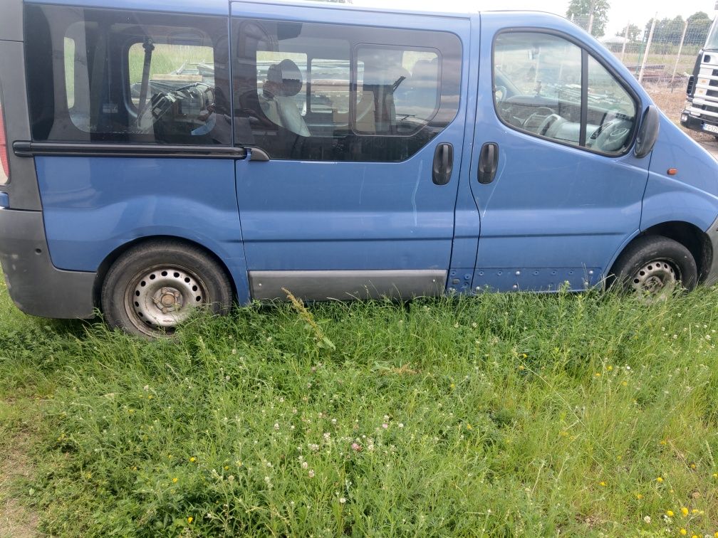 Opel Vivaro 2,5 9 osobowy