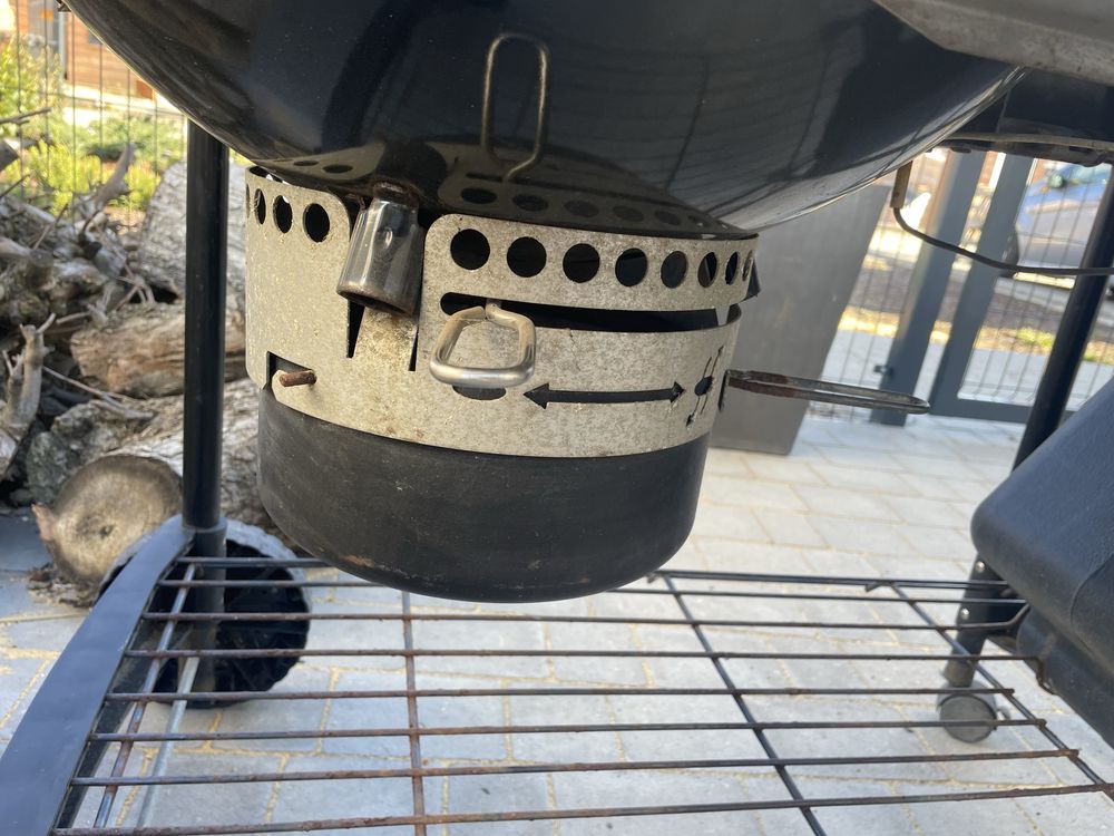 Grill weglowy Weber z gazowym rozpalaniem kubeł pokrowiec
