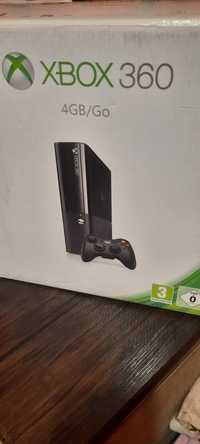 XBOX 360 4GB  б/у