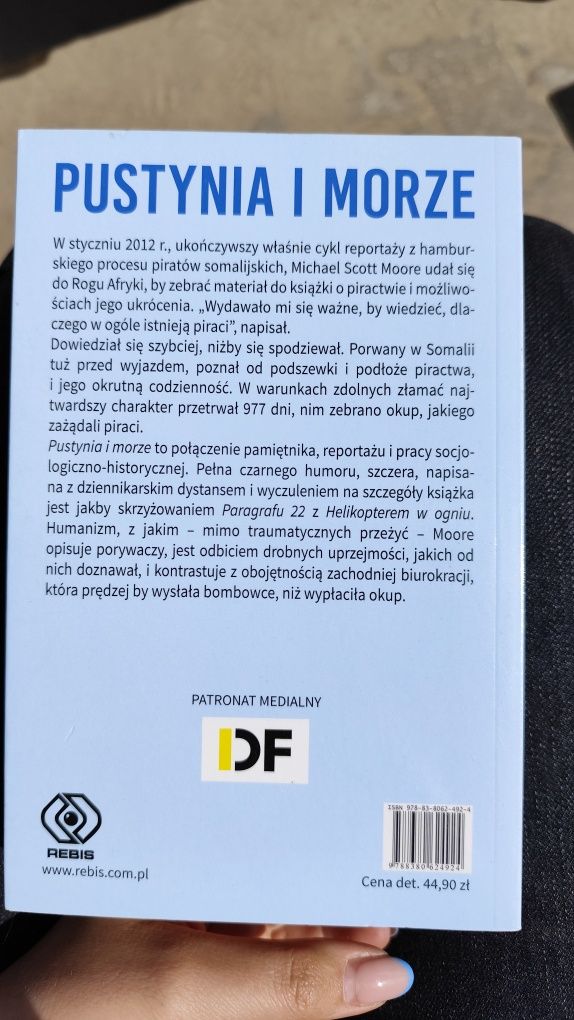 Michael Scott Moore pustynia i morze 977 dni w niewoli