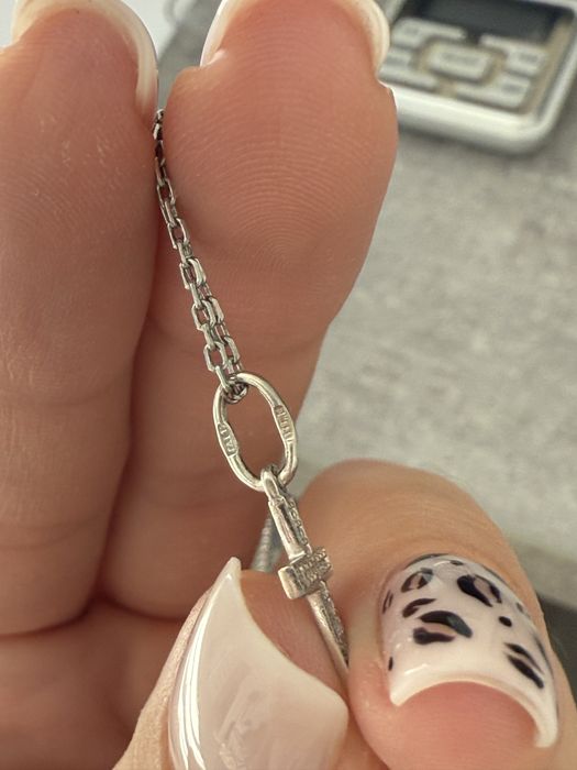 Срібний ланцюжок з хрестиком в камінчиках