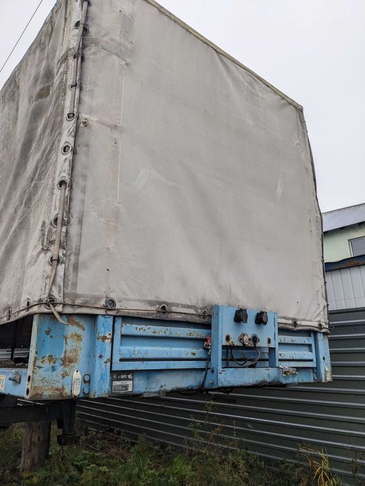 Напівпричіп ВАРЗ