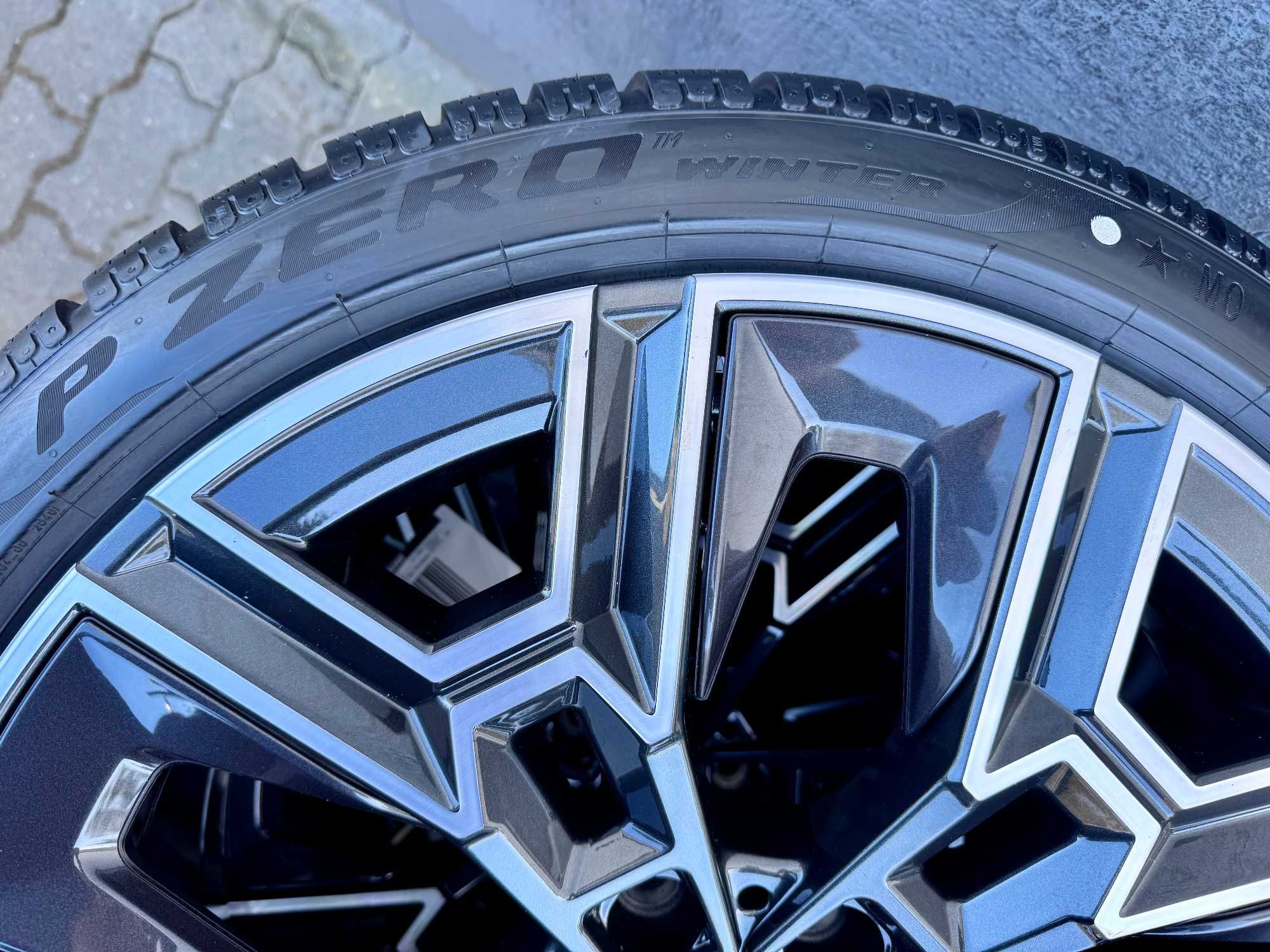 Alufelgi BMW 5 i5 G60 G61 Touring Oryginalne 939M Zimowe FABRYKA NOWE
