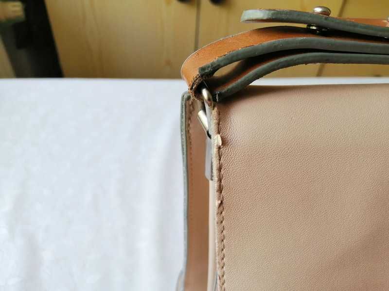 Skórzana torba listonoszka Reserved skóra na książki dokumenty