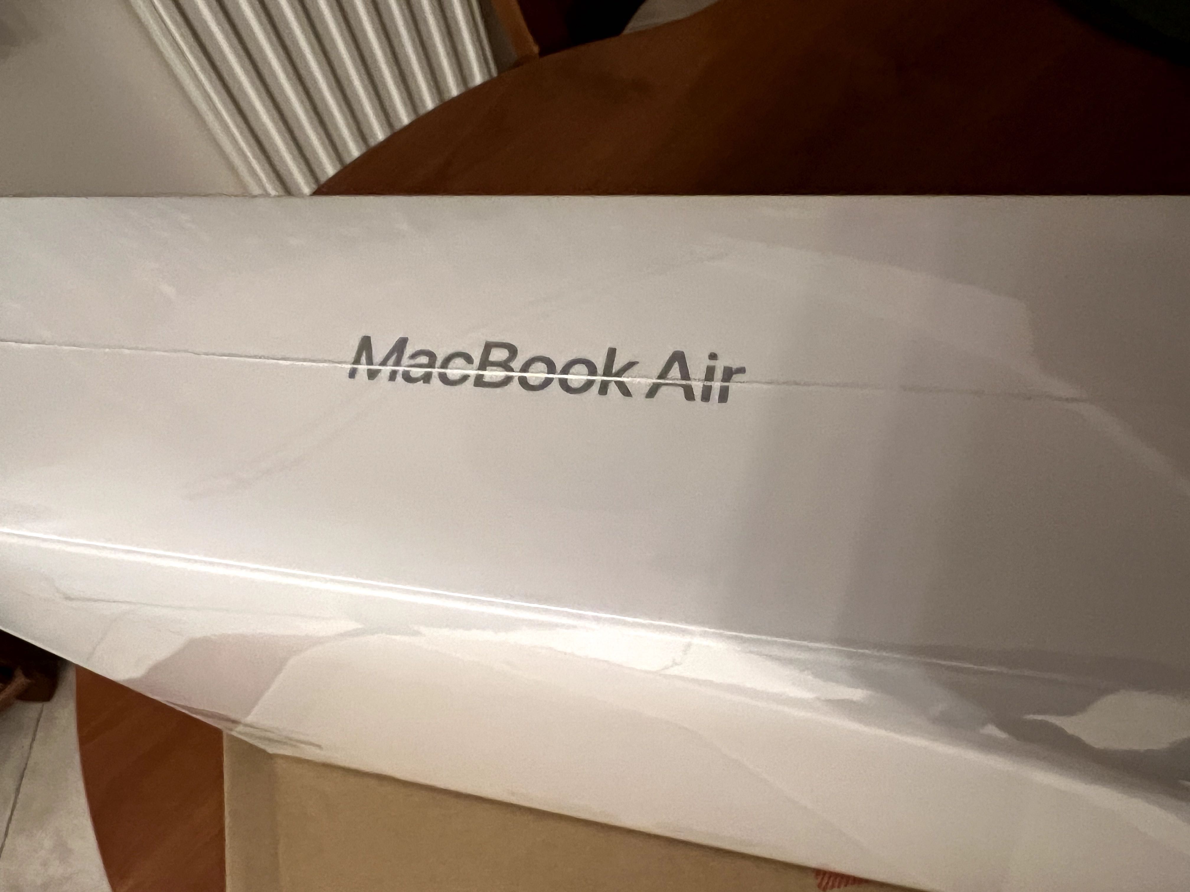 NOWY Apple MacBook Air M1, 16GB RAM, 512GB SSD [ZAFOLIOWANY]