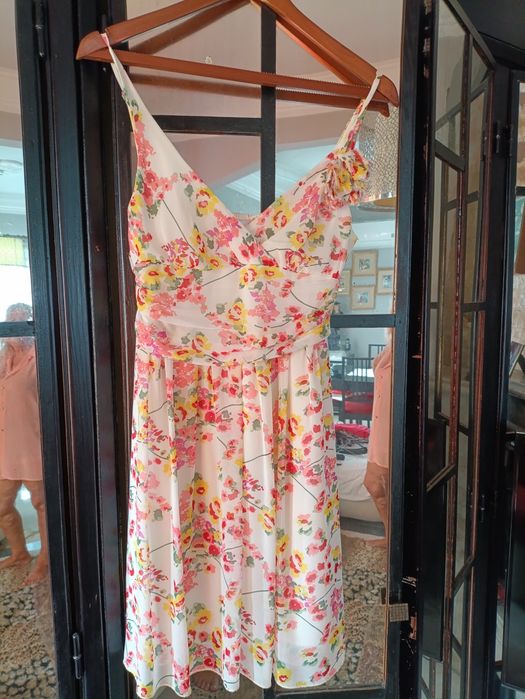 Vestido de senhora letra M