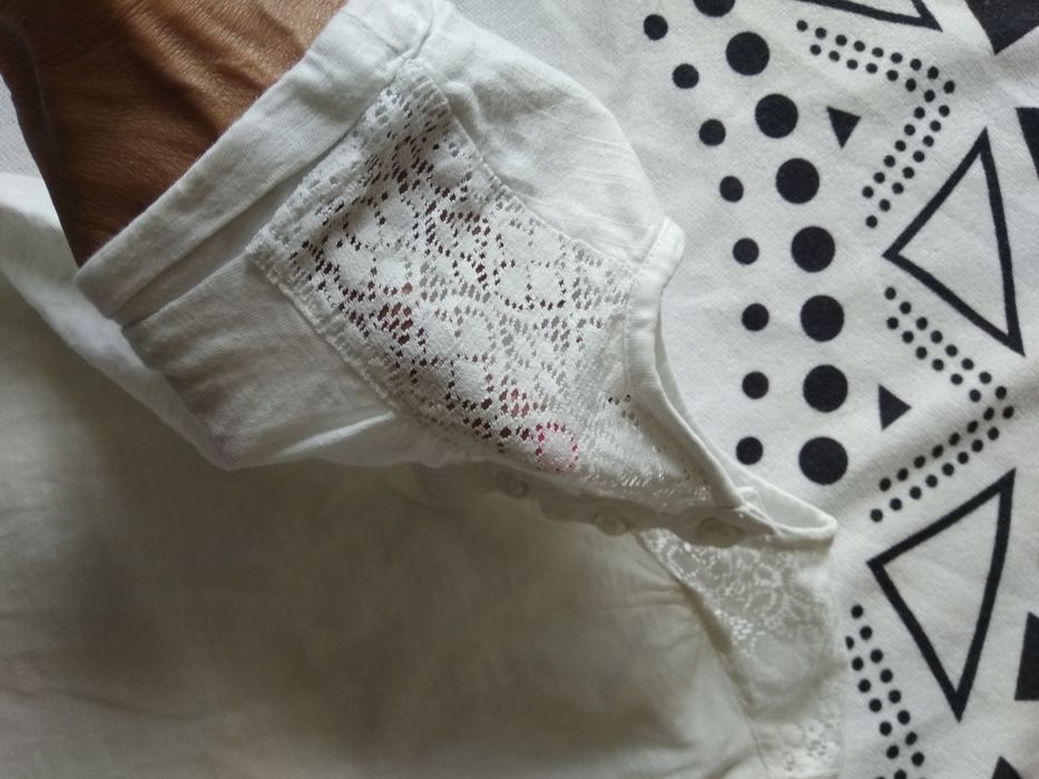 Biała elegancka bluzka z krótkim rękawem 98 Next