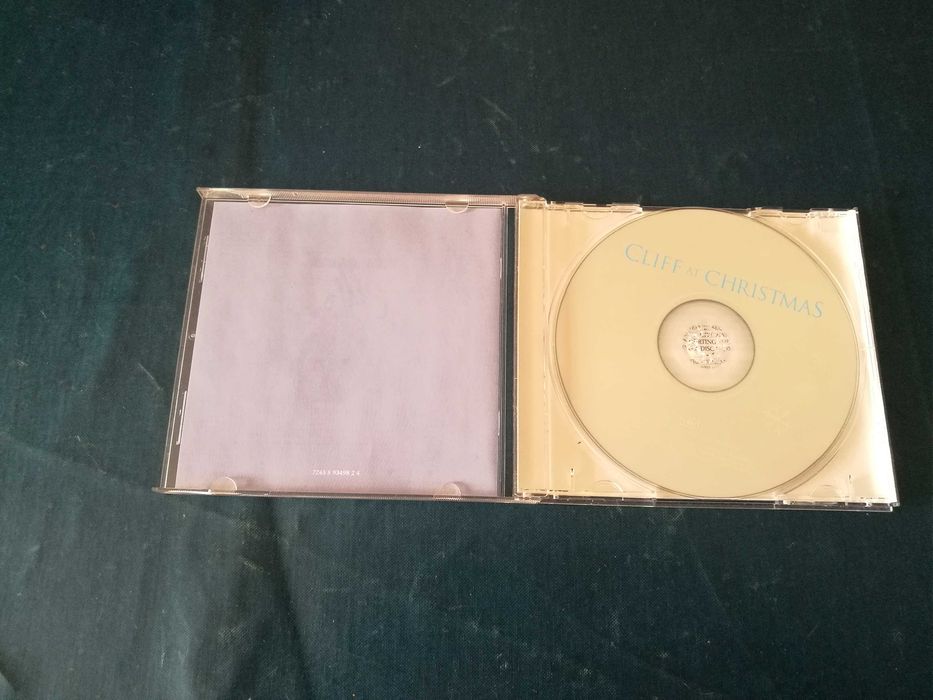 CLIFF RICHARD 	Cliff At Christmas	CD