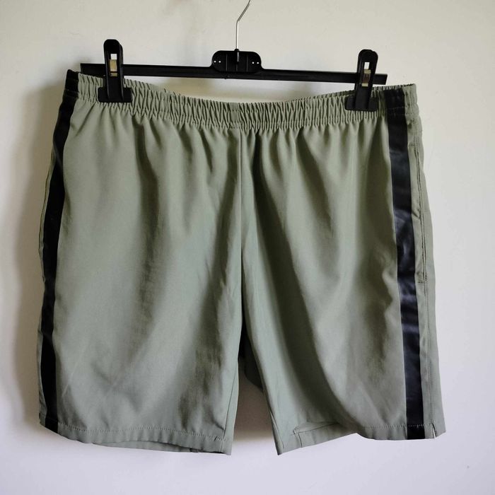 Zielone szorty krótkie spodenki