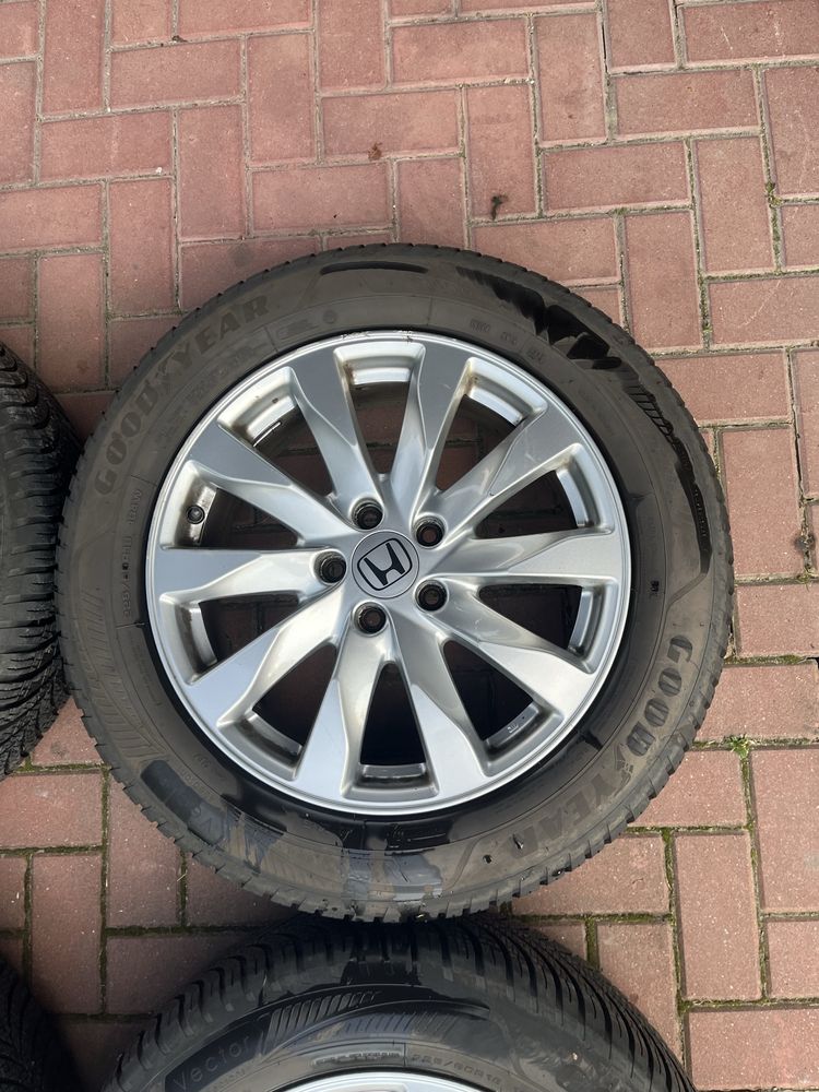 Kola alufelgi Honda CR-V opony caloroczne Goodyear 5x114,3 225/60r18