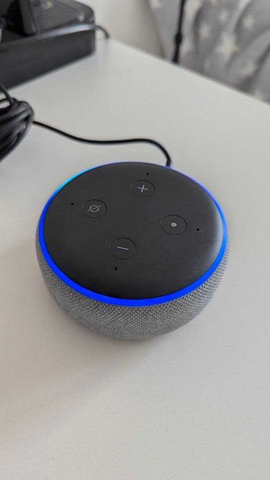 Розумна колонка Amazon Echo Dot