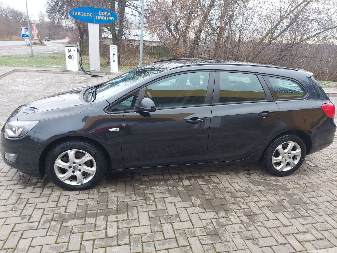 Opel Astra j 1,7cdti