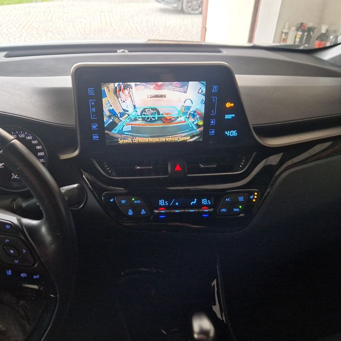 Toyota C-HR Hybryda 1.8  Automat maly przebieg