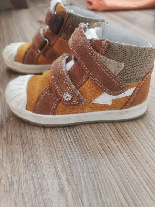 Komplet chłopięcy Kurtka 110 + buty 25