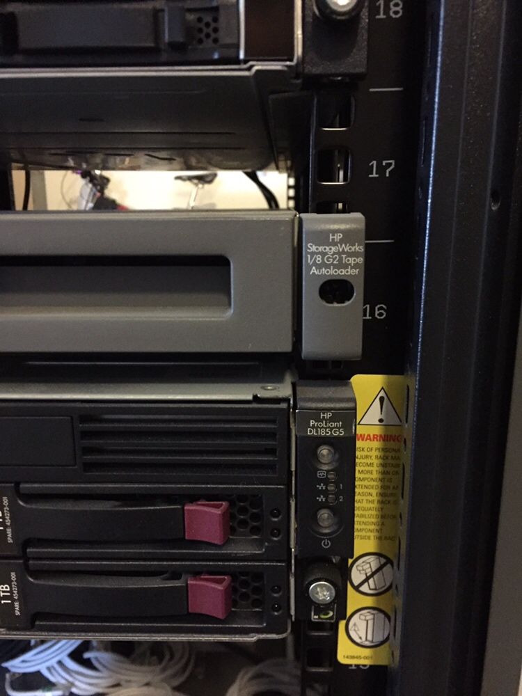Serwer HP, RAK, HP ProLiant gen8, Hp StorageWorks, HP Tape Autoloader