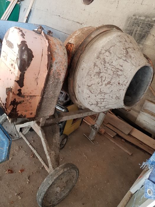 Betoniarka trójfazowa